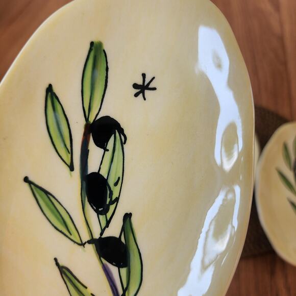 Julia Junkin oval appetizer plates set of 3 yellow w/ black olive & branch print - Picture 9 of 11